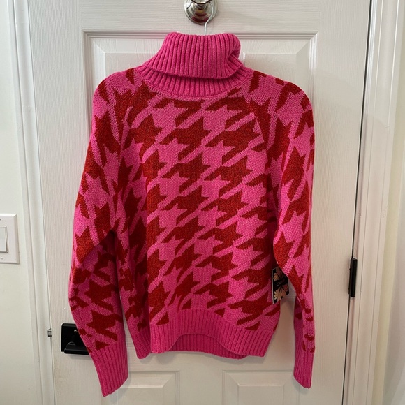 Cliché Sweaters - Vibrant Pink and Red Houndstooth Turtleneck Sweater